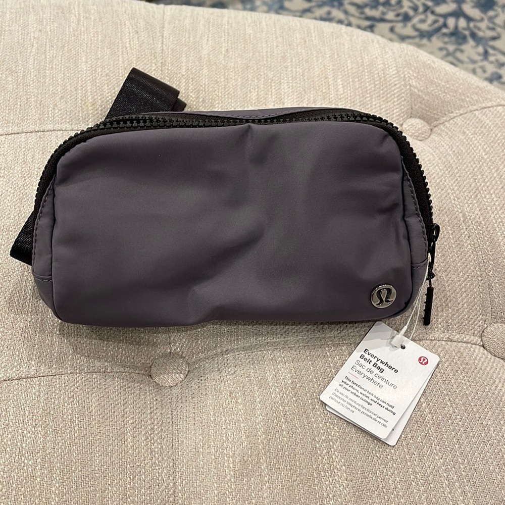 Lululemon everywhere belt bag, brand new!